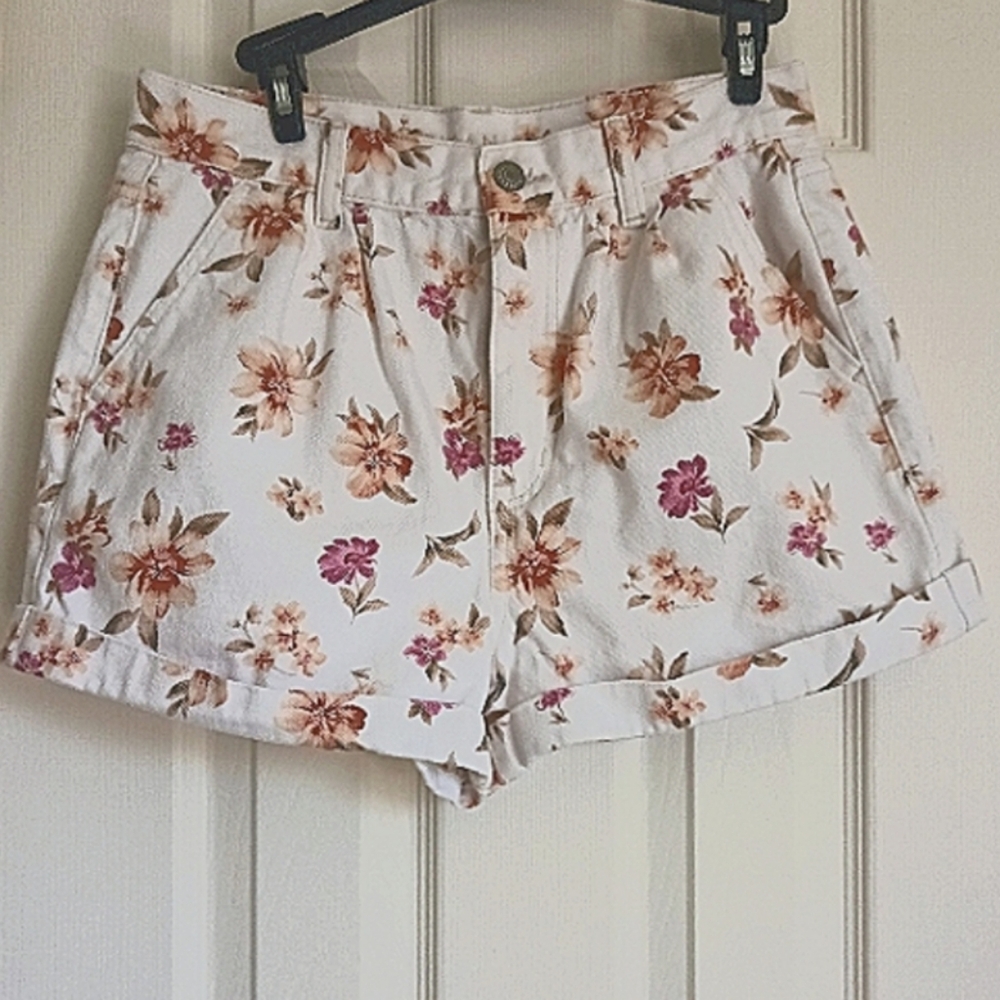 American Eagle Outfitters High Waist Cream and Pink Floral Shorts